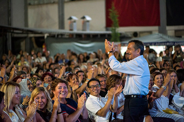 AHMET ATAÇ’I NEDEN KISKANDILAR!
