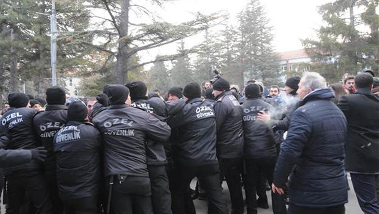 anadolu üniversitesi khk kavgası