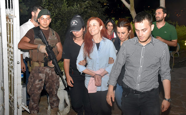 Şener Şen'in yeğeni gözaltına alındı