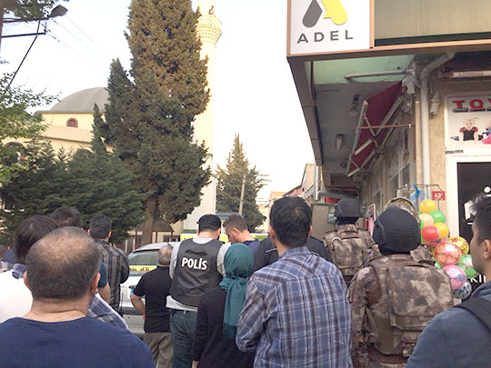 Pompalı tüfekle minareye çıktı dehşet saçtı