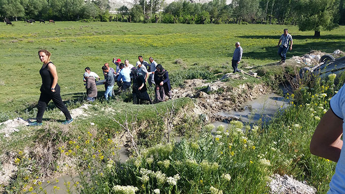 Eskişehir'de takla atan araçta 5 kişi yaralandı