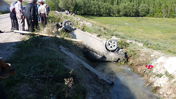 Eskişehir'de takla atan araçta 5 kişi yaralandı