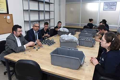 Engelliler-Montaj-atölyesi