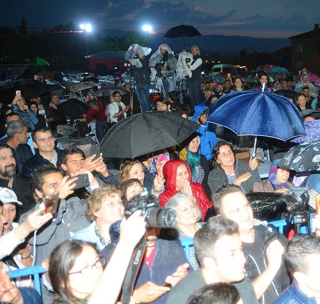 BİR ALKIŞ DA ESTV EKİBİNE!