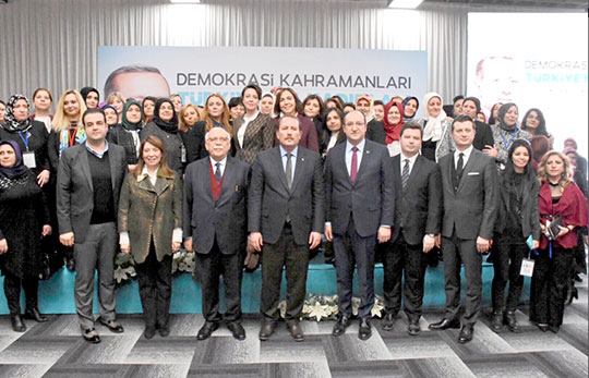 Hiç olmazsa o kongrede