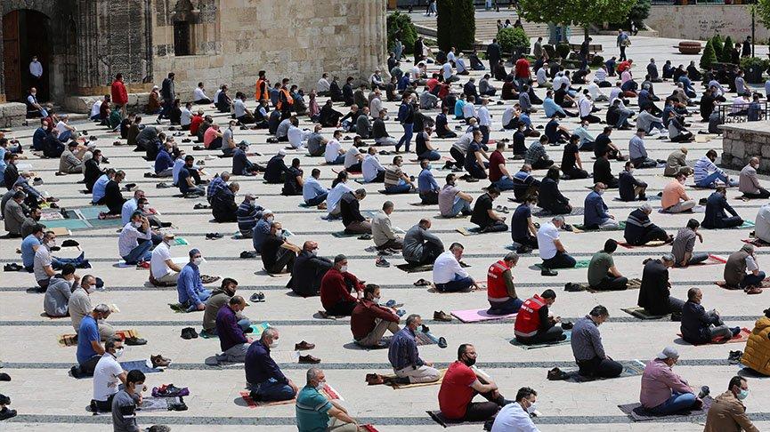 esisehir cuma namazi vakti 25 09 2020.jpg