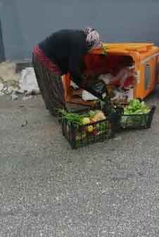 Eskişehir çöp karıştıran kadın 21 01 2021