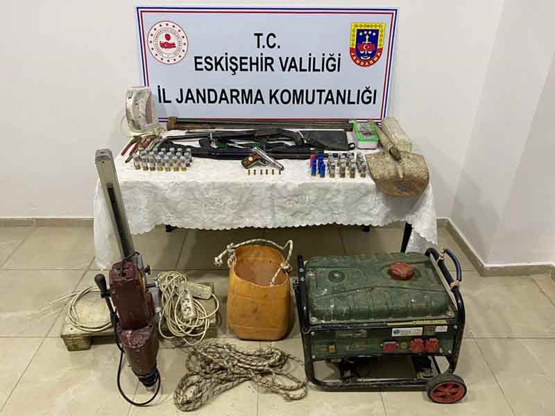 Eskişehir'de bu mağarada yakalandılar! 26.06.2023