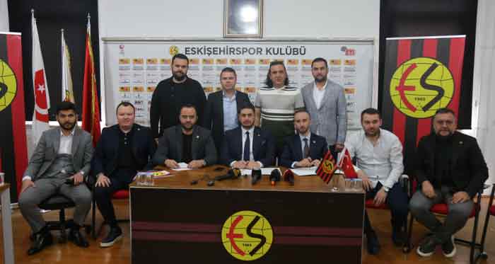 Eskieşhirspor'da 2 futbolcu TTF'ye şikayet etti