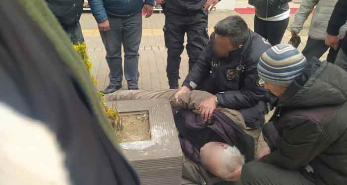 Eskişehir'de yaşlı adam aniden yere yığılınca... 12.04.2023