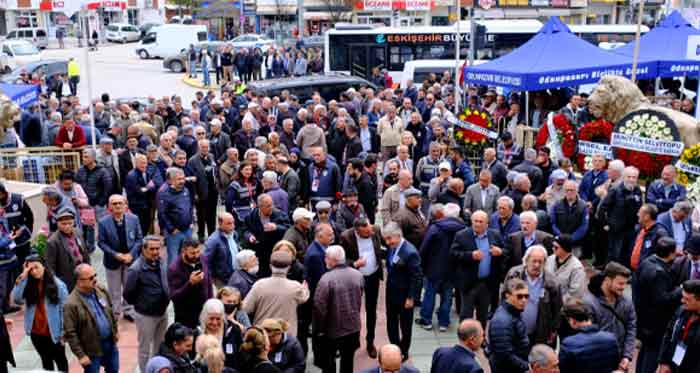 Kılıçdaroğlu Eskişehir'deki cenaze törenine katıldı