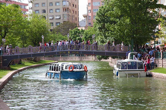 Öğrenci başkenti Eskişehir'de Avrupa izleri