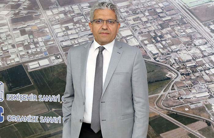 Sakin güç Nadir Küpeli