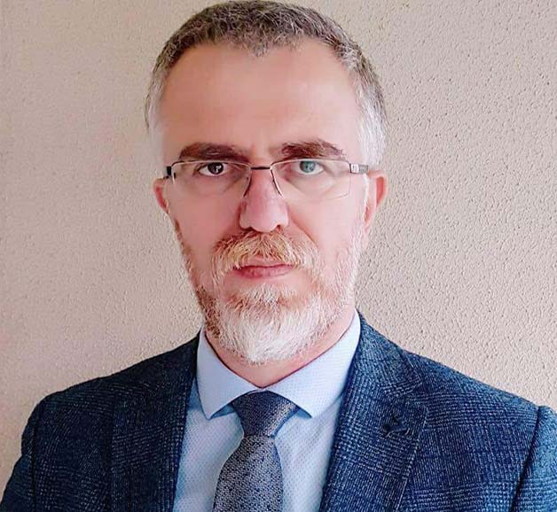 Selahattin Hoca görevine iade edildi