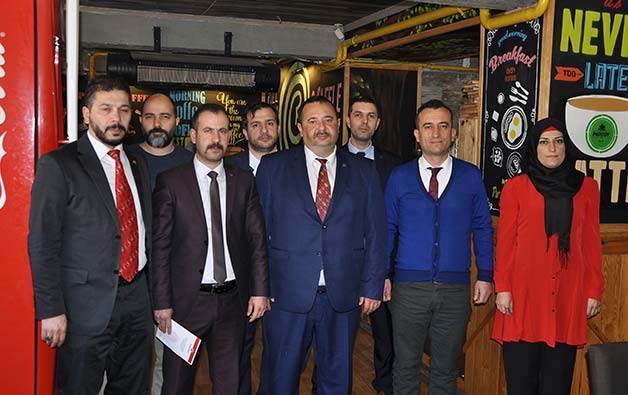 SORUMLU VE DUYARLI SİYASETÇİ 