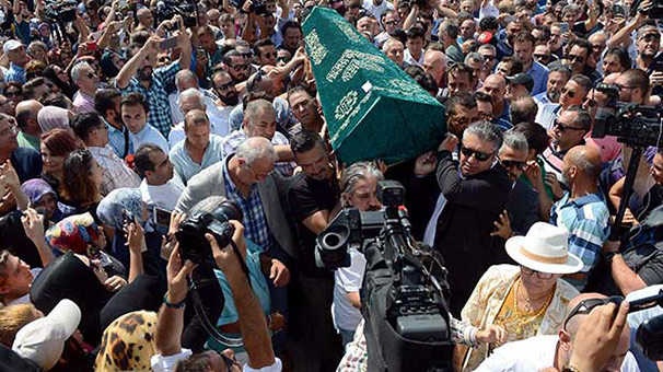 Vatan Şaşmaz'ın cenazesinde büyük ayıp