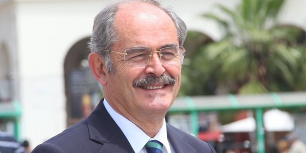 Yılmaz Büyükerşen fotoğrafı