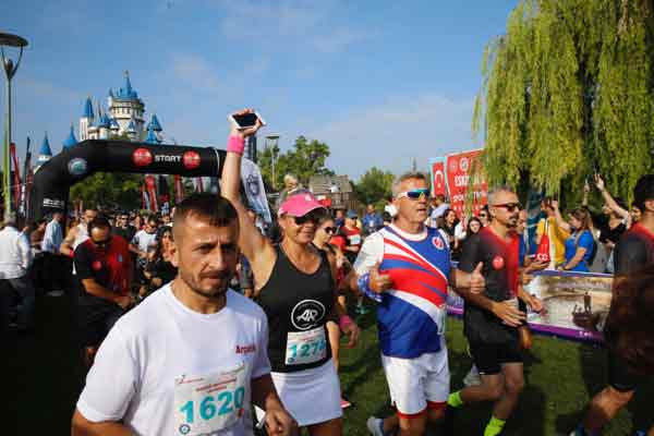 10 kilometre koşusunda erkeklerde Ali Şimşek birinci, Kerem Yetişir ikinci, Ömer Faruk Uğurlu üçüncü oldu. 