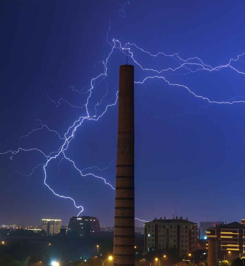 Meteoroloji 3. Bölge Müdürlüğü tarafından yapılan uyarıların ardından dün gece saatlerinde Eskişehir’de gök gürültülü sağanak yağış etkili oldu. 