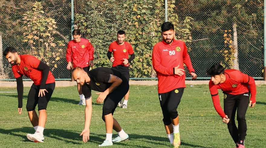 2023-2024 sezonu Bölgesel Amatör Lig 6. Grupta ilk 3 haftayı kayıpsız geçen Eskişehirspor, Sincan Belediyespor ile oynayacağı mücadelenin hazırlıklarına başladı.