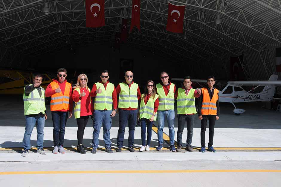 Eskişehir'in Sivrihisar ilçesindeki Uluslararası Sportif Havacılık Merkezince yürütülen ''Uçmayan Köy Kalmasın" projesi kapsamında 102 kişi, sportif uçaklarla ilk kez uçmanın heyecanını yaşadı. 