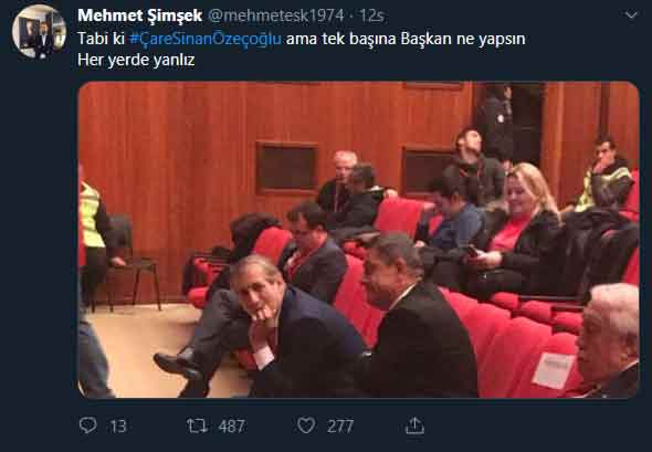 Her maçta tribünleri dolduran Eskişehirspor’un çilekeş taraftarları şehrin dört bir yanına #ÇareSinanÖzeçoğlu pankartları asarak eski başkanlarını yeniden kulüp başkanı olarak görmek istiyor. 