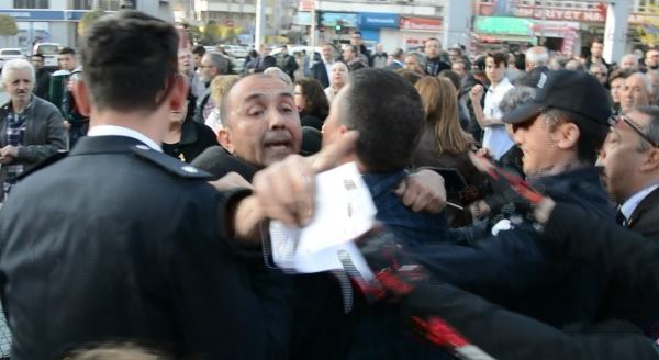 10 Kasım anmasında "Canlı bomba" paniği