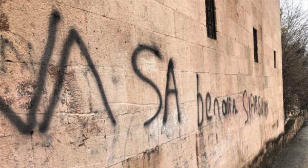 5 asırlık Osmanlı eserine saygısızlık