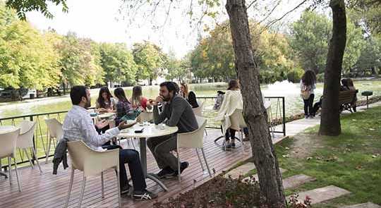 A.Ü. yeni sosyal tesislere kavuşuyor