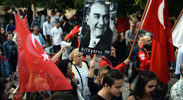 Adalar'da coşku dolu zafer alayı