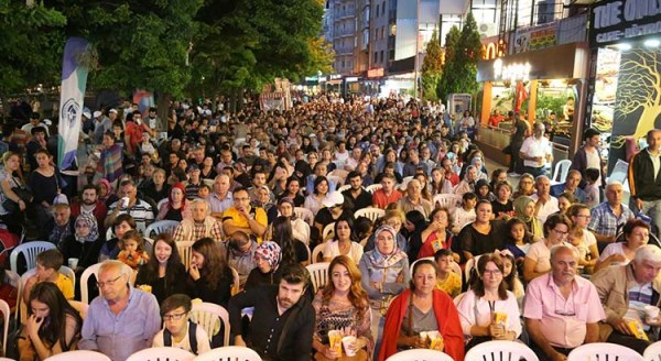 Adalar doldu taştı