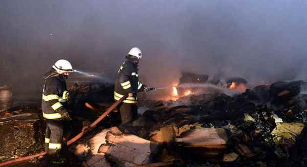 Ambalaj fabrikasında yangın