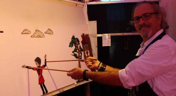 Asırlık sanatı hayatta tutmak için çabalıyor 