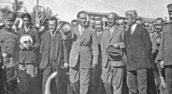 Atatürk'ün bilinmeyen fotoğrafları