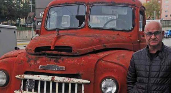 Baba yadigârına yıllar sonra kavuştu