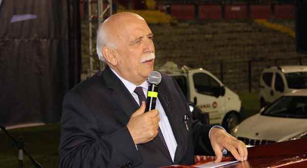 Bakan Avcı Eskişehir'de iftara katıldı