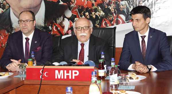 Bakan Avcı MHP'yi ziyaret etti