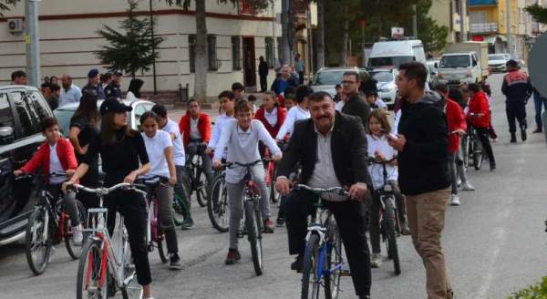 Beylikova Cumhuriyet'in 100. yılı için pedalladı