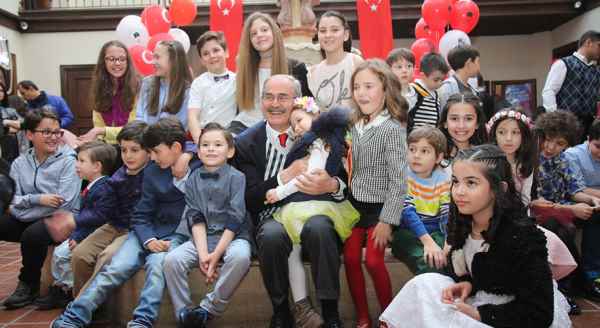 Büyükerşen çocuklarla buluştu