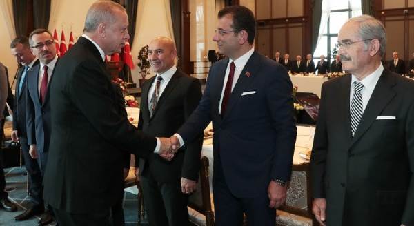 Cumhurbaşkanı ve Büyükşehir Belediye Başkanlarının toplantısı bitti