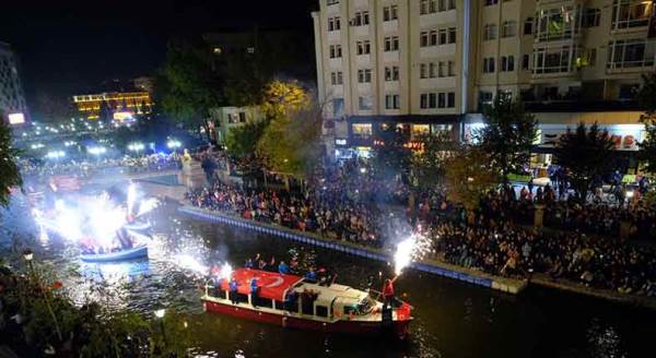 Cumhuriyet şehri Eskişehir'de coşkulu bayram