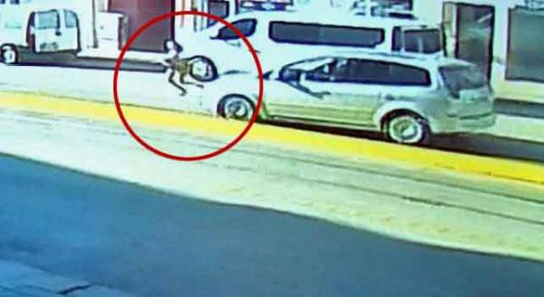 Dikkatsizlik küçük çocuğun canına maloluyordu