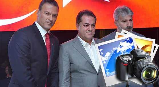 Es Es camiası demokrasi nöbetinde