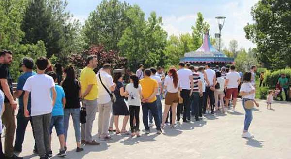 Eskişehir' akın akın turist geldi!