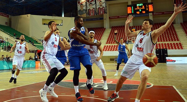 Eskişehir Basket'te galibiyet sevinci