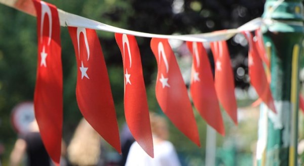 Eskişehir bayraklarla donatıldı