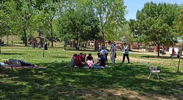 Eskişehir bayramda o alanlara akın etti