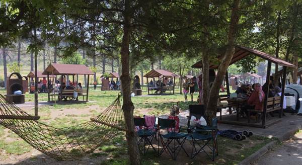 Eskişehir bayramda oralara akın etti