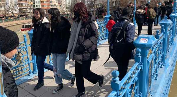 Eskişehir bu pazar sokağa akın etti