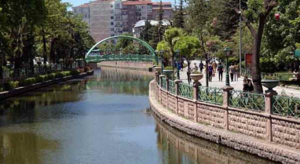 Eskişehir bugün Porsuk'un tadını çıkardı...